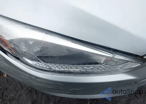 2016 Ford Focus Se z USA, uszkodzony, nr VIN 1FADP3K20GL368383